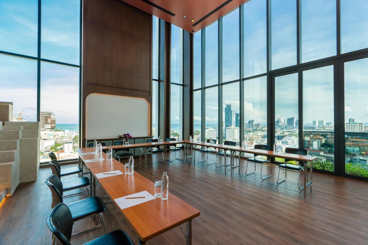 Arbour Hotel And Residence Pattaya Exterior foto Meeting room