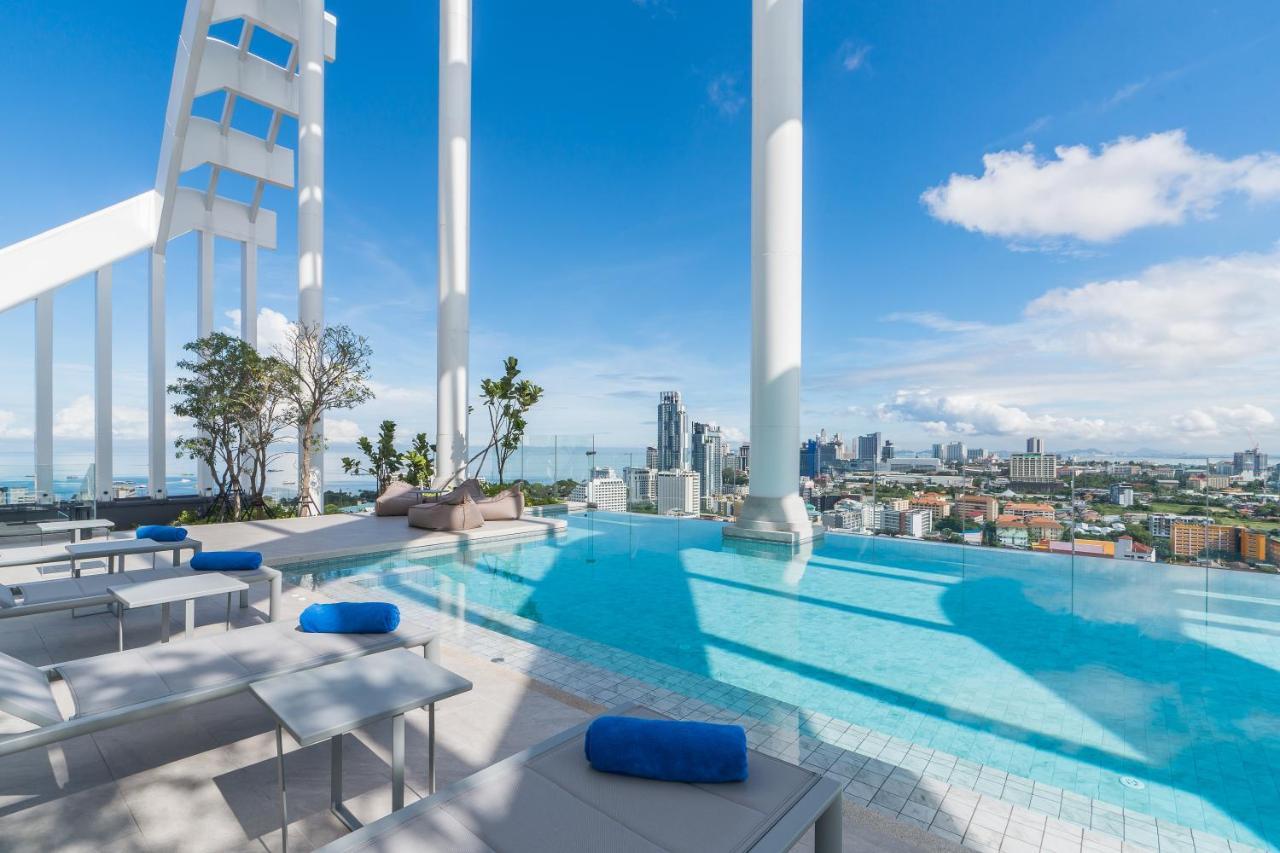 Arbour Hotel And Residence Pattaya Exterior foto Infinity pool at the rooftop