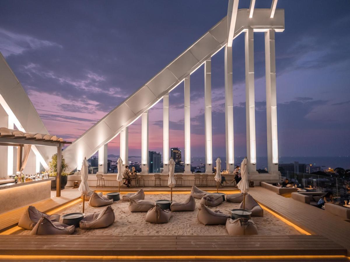 Arbour Hotel And Residence Pattaya Exterior foto The rooftop bar